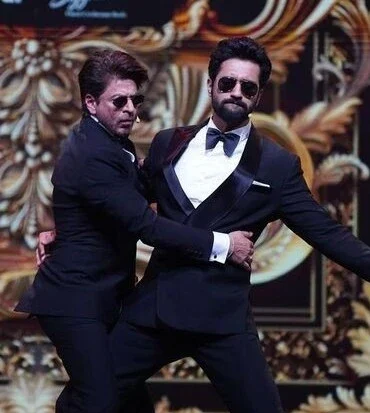 Image showing Shah Rukh Khan hugging Vicky Kaushal on IFFA Awards